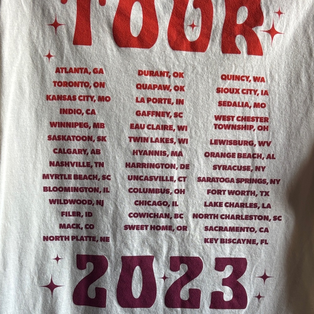 Lainey Wilson Cream Graphic Concert Tour 2023 Medium Tee - Picture 7 of 10